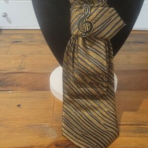 ALL TIED UP Fashionable Ties